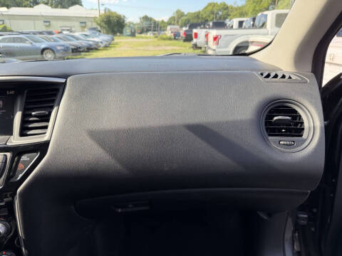 2019 Nissan Pathfinder S