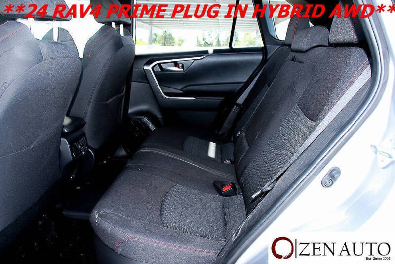 2024 Toyota RAV4 Prime SE