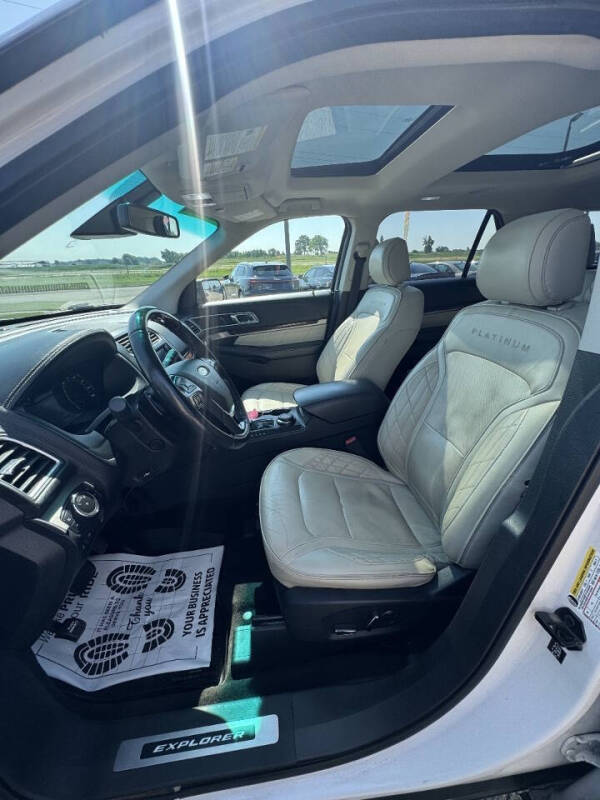 2017 Ford Explorer Platinum