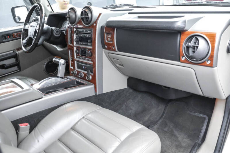 2003 HUMMER H2 Lux Series