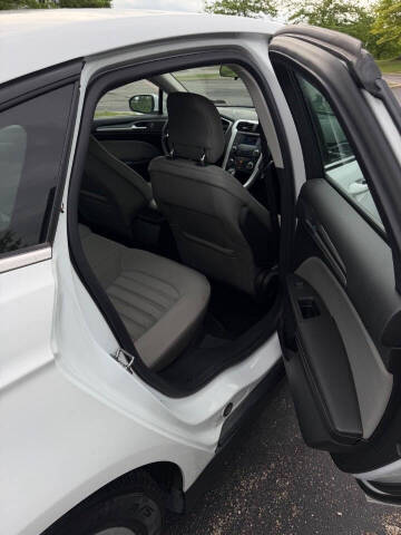 2013 Ford Fusion S