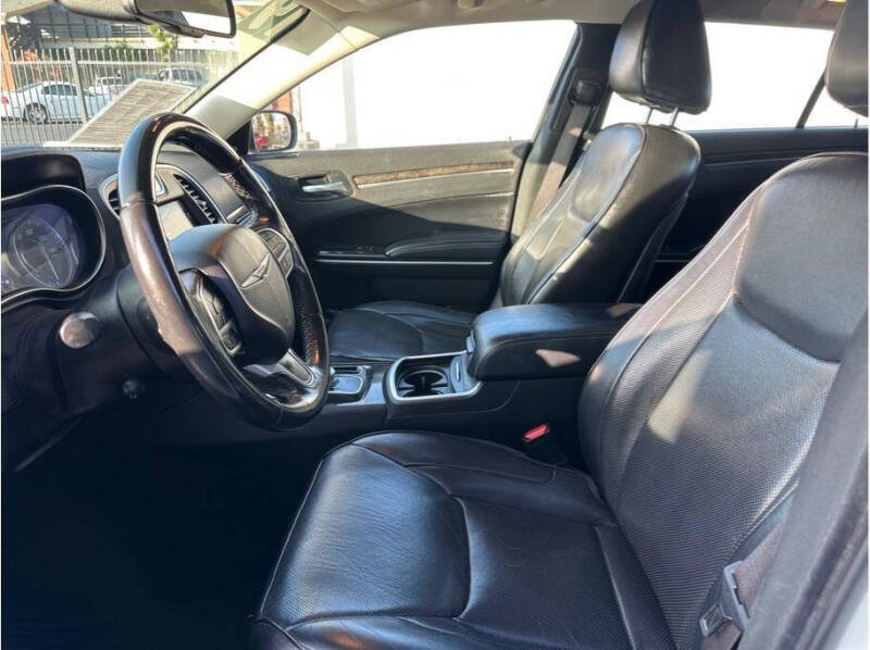 2019 Chrysler 300 Limited