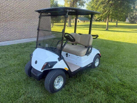 2026 Yamaha PTV QuieTech Golf Car - White