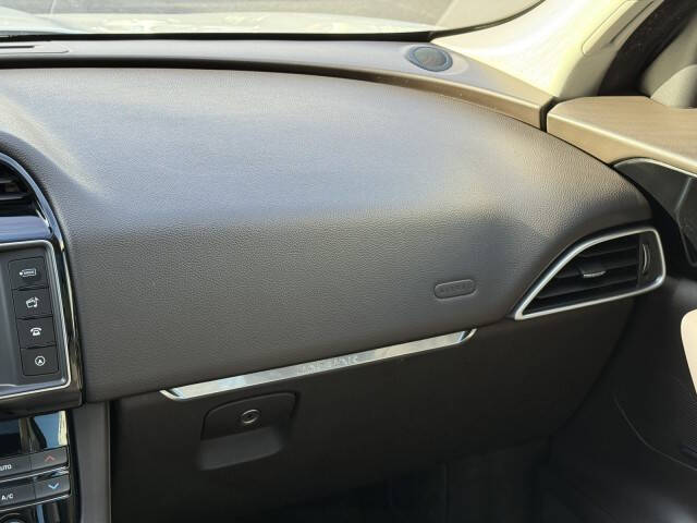 2018 Jaguar F-PACE 25t Prestige