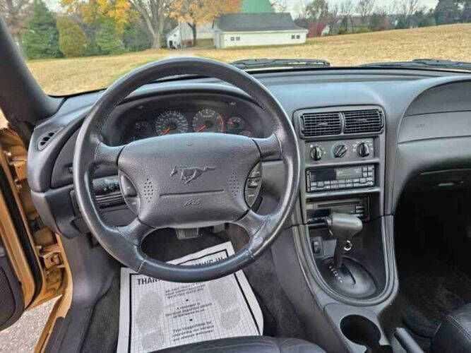 2000 Ford Mustang GT