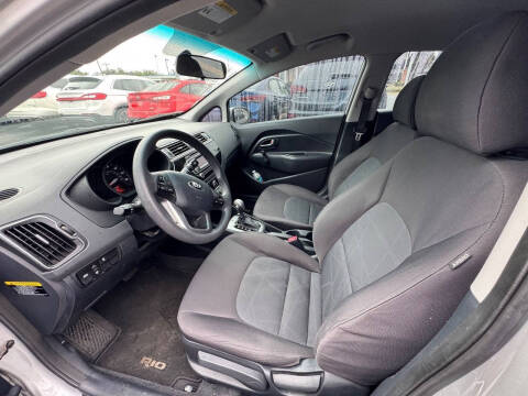 2016 Kia Rio 5-Door LX