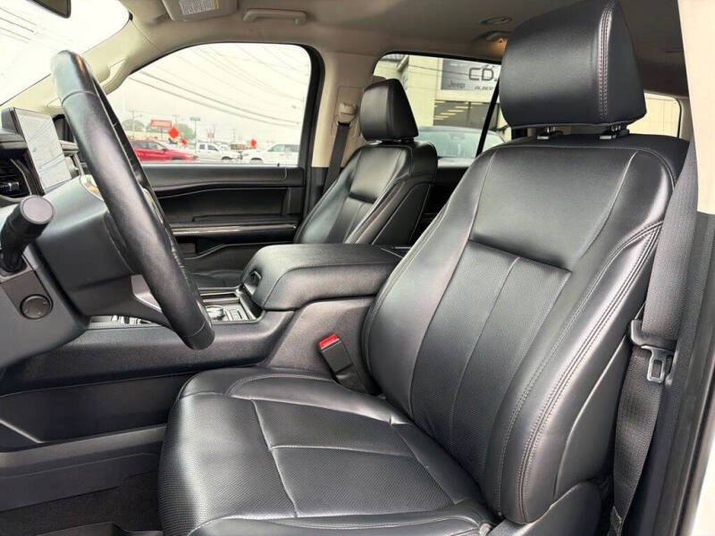 2023 Ford Expedition XLT