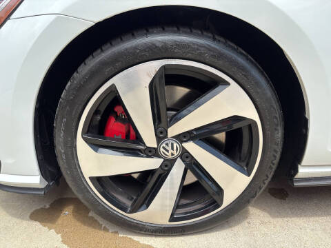2018 Volkswagen Golf GTI SE