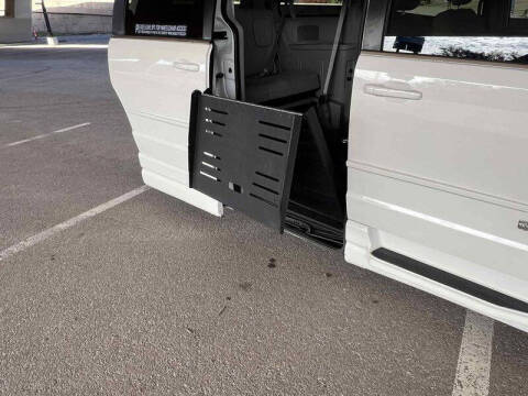 2012 Dodge Grand Caravan Crew