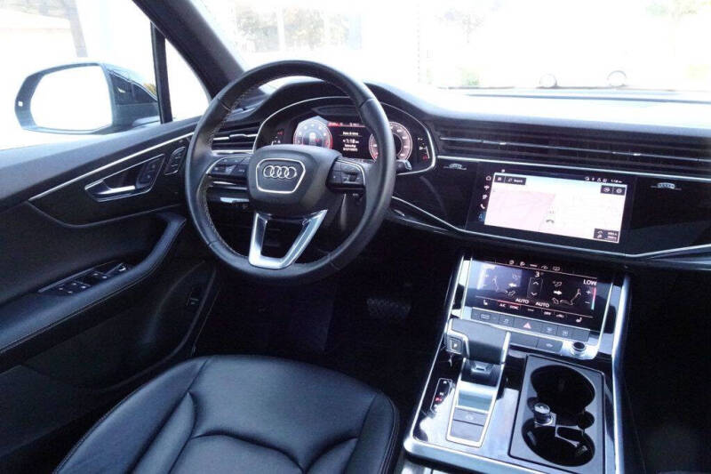 2025 Audi Q7 quattro Premium Plus 55 TFSI