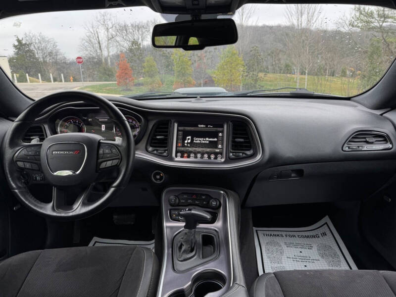 2017 Dodge Challenger 392 HEMI Scat Pack Shaker