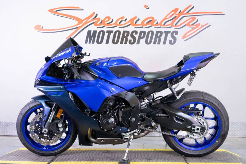 2022 Yamaha YZF-R1
