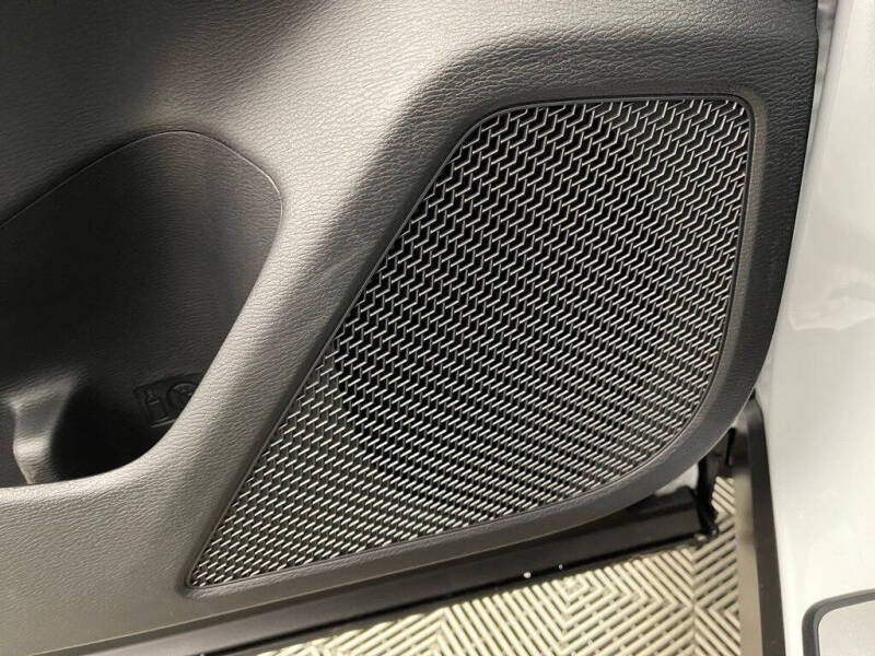 2025 Mitsubishi Outlander PHEV SE