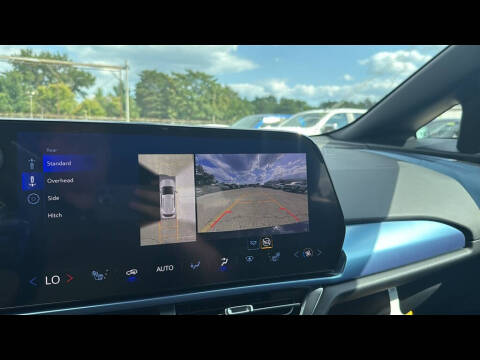 2025 Chevrolet Equinox EV LT 2