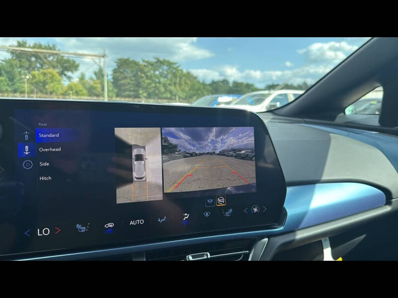 2025 Chevrolet Equinox EV LT 2