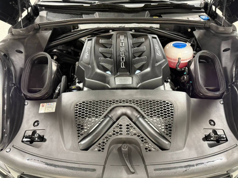 2016 Porsche Macan Turbo