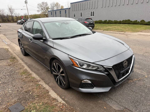 2020 Nissan Altima for sale at ACE IMPORTS AUTO SALES INC in Hopkins MN