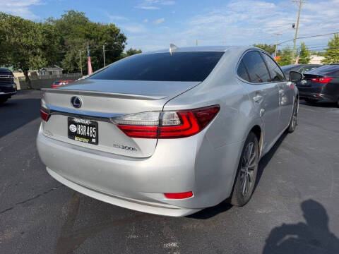 2017 Lexus ES 300h