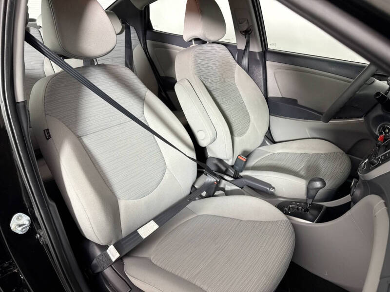 2015 Hyundai Accent GLS