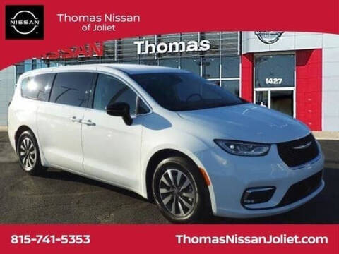 2024 Chrysler Pacifica Plug-In Hybrid Select