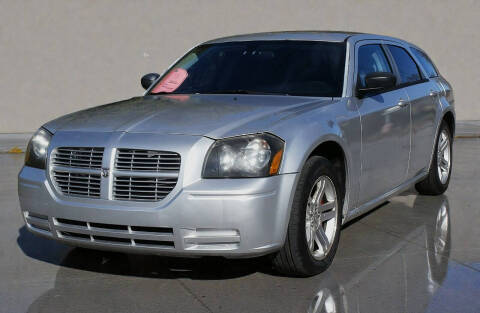 2006 Dodge Magnum SE