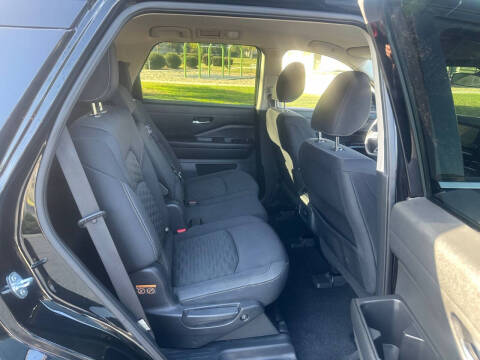 2022 Nissan Pathfinder S