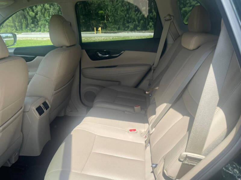 2020 Nissan Rogue SL