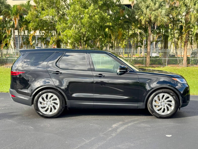 2024 Land Rover Discovery P300 S