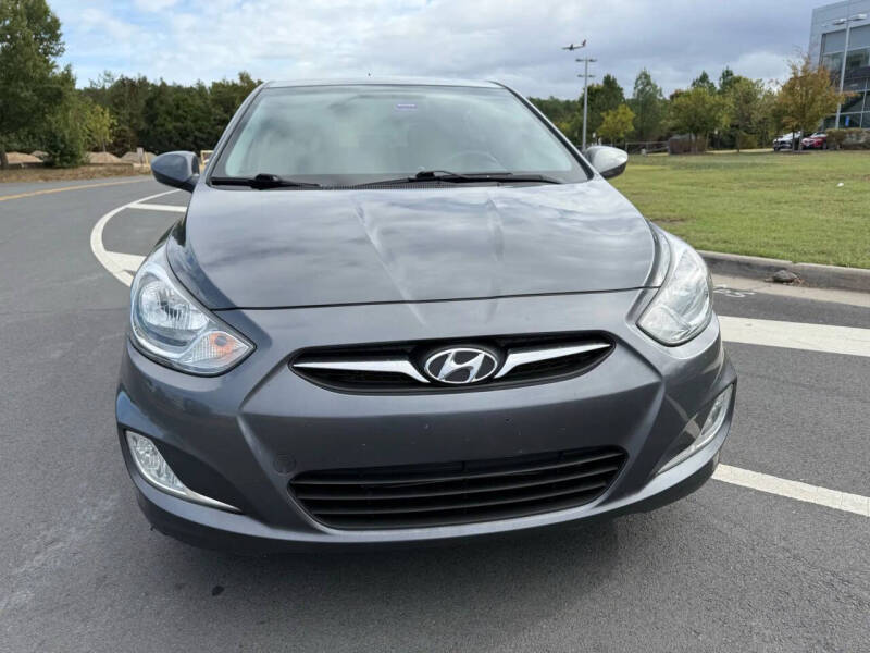 2012 Hyundai Accent SE