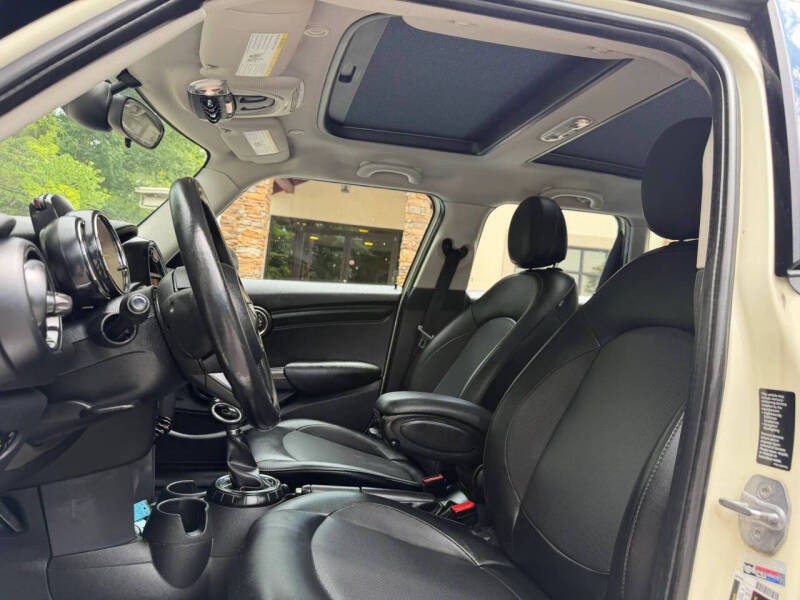 2015 MINI Hardtop 4 Door Cooper
