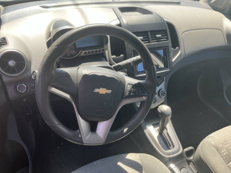 2016 Chevrolet Sonic LS Auto
