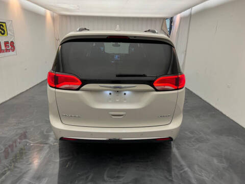 2020 Chrysler Pacifica Limited