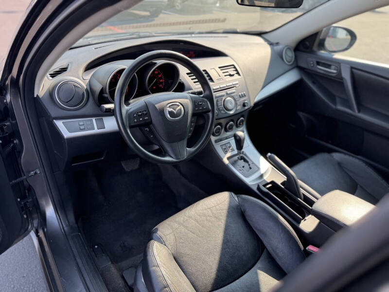 2011 Mazda MAZDA3 s Grand Touring