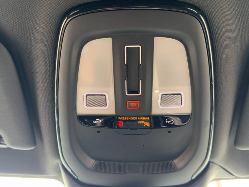 2024 Volvo S60 B5 Plus Black Edition