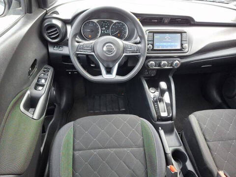2019 Nissan Kicks S