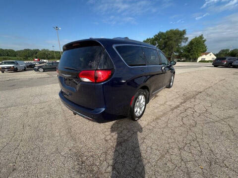 2017 Chrysler Pacifica Touring-L Plus