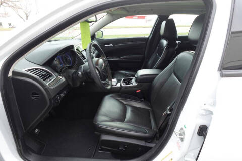 2023 Chrysler 300 Touring L