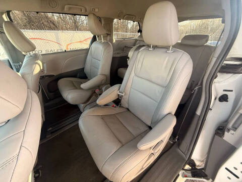 2015 Toyota Sienna