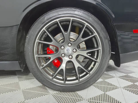 2016 Dodge Challenger SRT 392