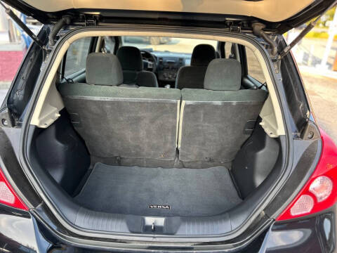 2011 Nissan Versa 1.8 S