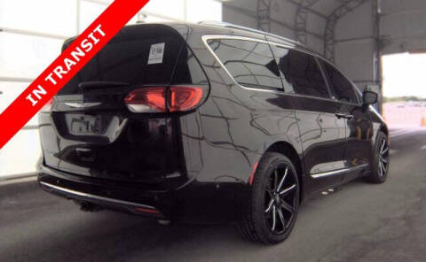 2017 Chrysler Pacifica Touring-L Plus