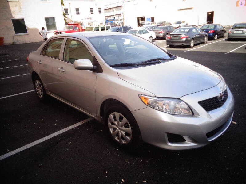 2009 Toyota Corolla LE photo 3