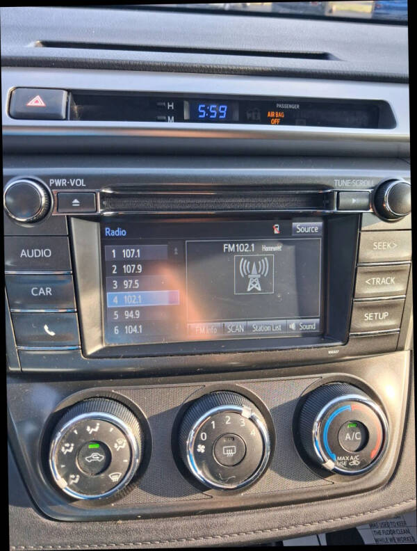 2015 Toyota RAV4 LE