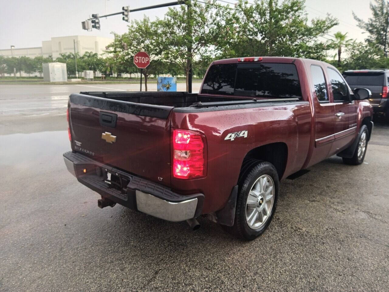 2013 Chevrolet Silverado Pickup - $12,950