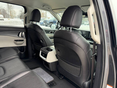 2024 Kia Carnival LX