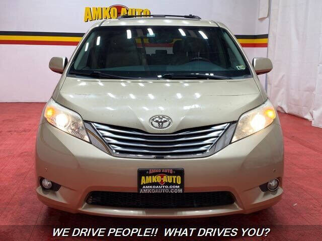 2012 Toyota Sienna XLE 7-Passenger Auto Access Seat