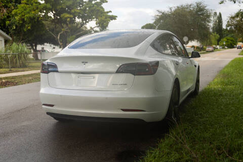 2022 Tesla Model 3 Long Range