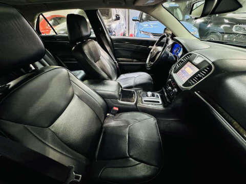 2016 Chrysler 300 C