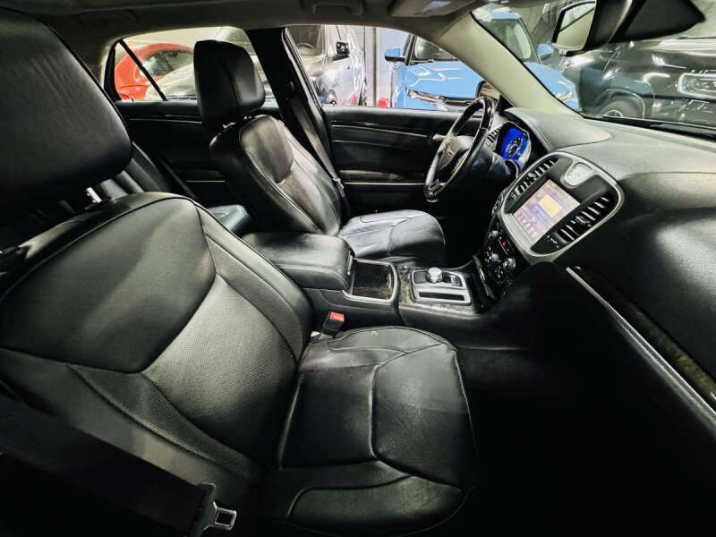 2016 Chrysler 300 C
