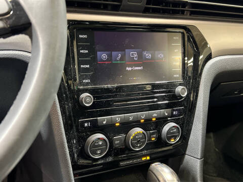 2022 Volkswagen Passat SE